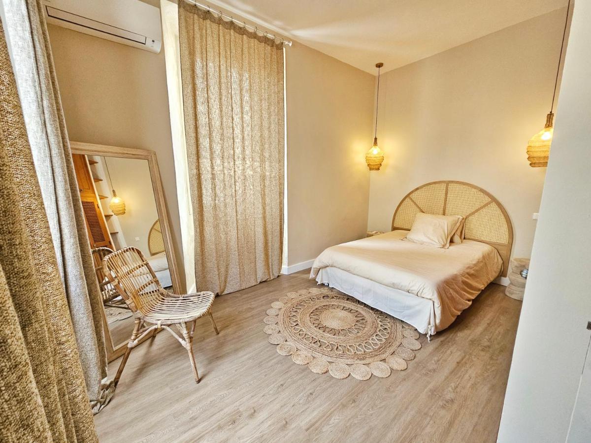 L'Ile Rousse, Hypercentre A 100 M De La Plage Экстерьер фото